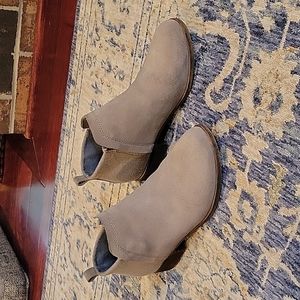 Tom's Tan Suade Ankle Booties, size 7